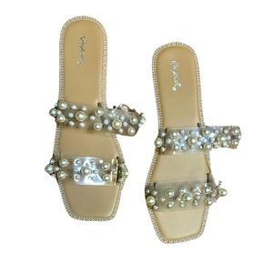 Pearl sandals with detailing